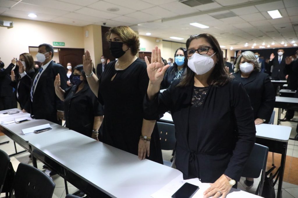 Nuevos magistrados y jueces toman posesión este lunes tras ser juramentados por Corte Plena nuevos-magistrados-y-jueces-toman-posesion-este-lunes-tras-ser-juramentados-por-corte-plena